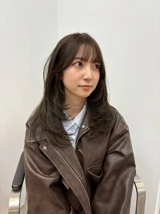 ロング カラー 鍋嶋 涼香のヘアスタイル