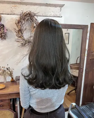 ロング カラー 暗髪とオリーブ🌿 渡辺拓人のヘアスタイル