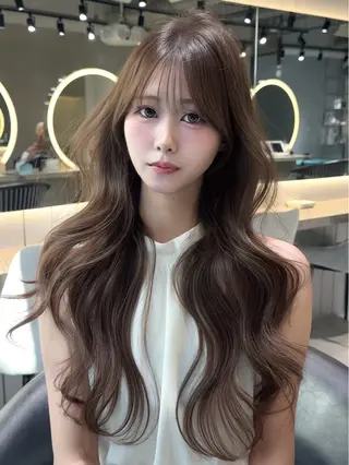 ロング 佐渡優 365連勤する美容師のヘアスタイル