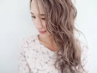 ロング カラー パーマ 近藤 和輝のヘアスタイル