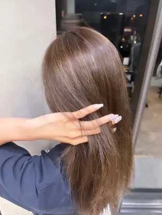 カラー 🩶𝐤𝐢𝐧𝐚 🩶のヘアスタイル