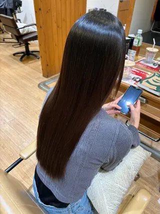 ツヤ感カラー✨/ 顔周りカット西川絢音のヘアスタイル