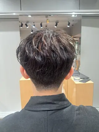 ショート クボ タのヘアスタイル