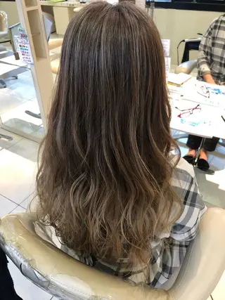 ロング 廣野 愛香のヘアスタイル