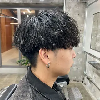 ショート カラー パーマ ヘアアレンジ メンズ 亀井隆汰/メンズ専門 パーマ/フェード可のヘアスタイル