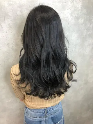 セミロング universe tokyoのヘアスタイル