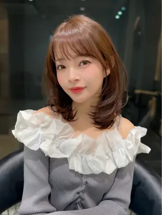 ミディアム カラー Lond enikaのヘアスタイル