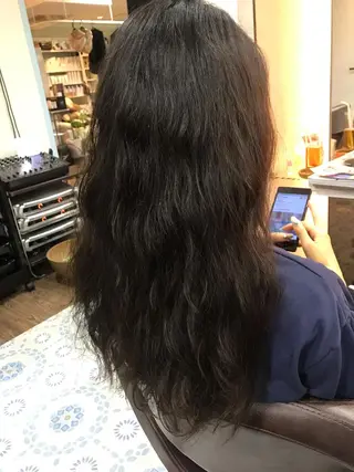 セミロング パーマ CALON銀座　松田 力丸のヘアスタイル
