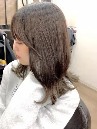 セミロング カラー チバ ヒロトのヘアスタイル