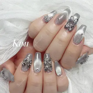 ネイル 🦋 Queenieのネイルデザイン