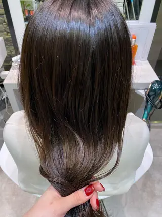 ロング 小倉 沙織のヘアスタイル