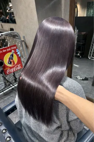 セミロング カラー ravens デザインカラーのヘアスタイル