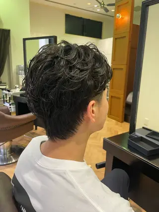 ショート パーマ メンズ 溝口 槙里也のヘアスタイル