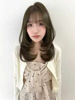 ミディアム カラー レイヤーカット🫧 🎀Tomoka🎀のヘアスタイル