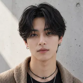 ショート メンズ センターパート/ニ ュアンスパーマのヘアスタイル