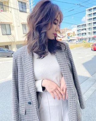 ミディアム カラー grand juteのヘアスタイル