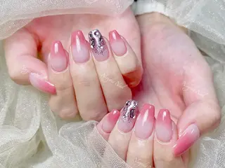 ネイル 🦋 Queenieのネイルデザイン