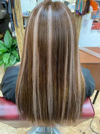 ロング 石川 史弥のヘアスタイル