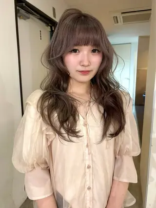 ロング カラー mizuki/ピンク ベージュ.レイヤーのヘアスタイル