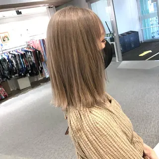 セミロング カラー 海外風レイヤーカット 👑店長 平松 由のヘアスタイル