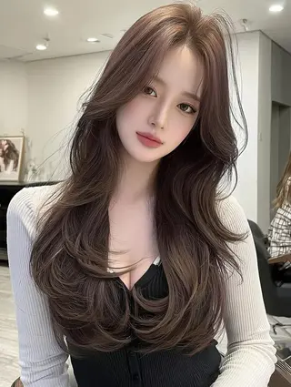 セミロング FOCUS JAPAN3のヘアスタイル