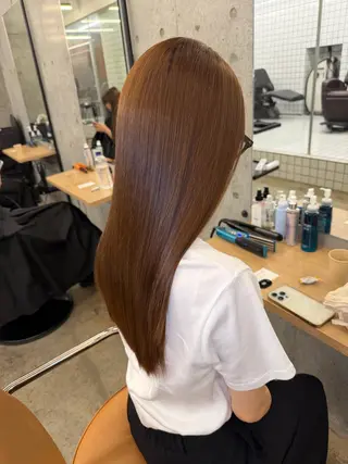 セミロング 縮毛矯正×髪質改善× 艶髪カラー 吉原和磨のヘアスタイル