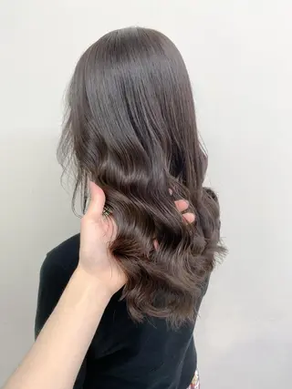 カラー トレンドカラー MAHOのヘアスタイル