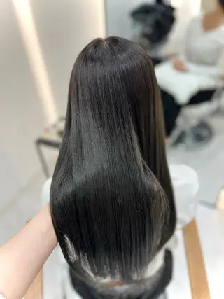 ロング カラー Zina aimiのヘアスタイル