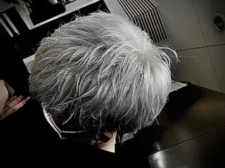 ショート カラー パーマ メンズ メンズサロン LiGKAITO🦖のヘアスタイル