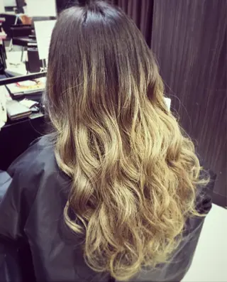 ロング カラー BREK 袋井店のヘアスタイル