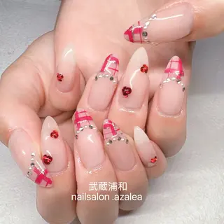 ネイル R inのネイルデザイン