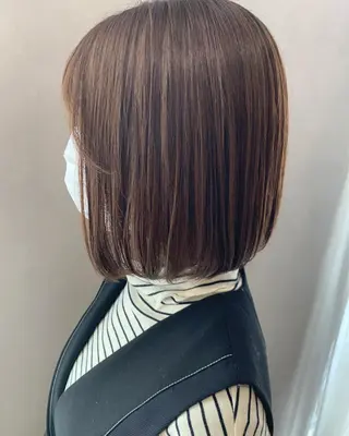 ショート カラー hubhair レイヤー/透明感のヘアスタイル