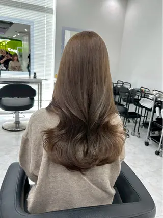 ロング カラー 🍀ブラウンベージュ sakura🍀のヘアスタイル
