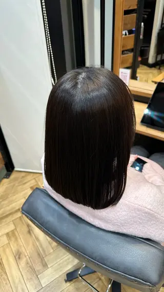 ミディアム Luna🌙 艶カラーのヘアスタイル