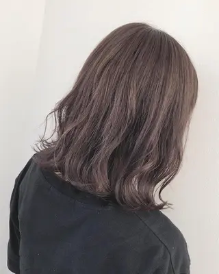 ミディアム 松田 みのりのヘアスタイル