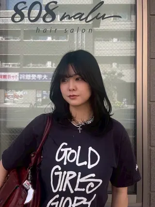 カラー 荒井 茉凜のヘアスタイル