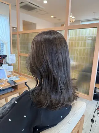 セミロング être 加藤 悠花のヘアスタイル