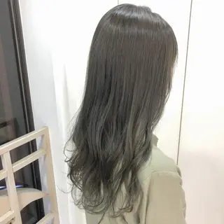 ロング カラー TRENCH 相澤 果歩のヘアスタイル