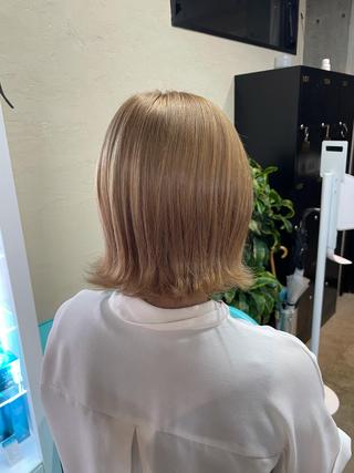 カラー デザインカラー／ 梶本 乃梨叶のヘアスタイル