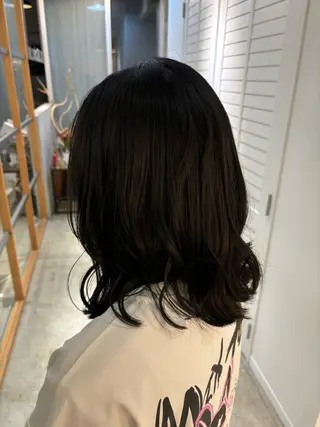 セミロング カラー 辻 愛麗のヘアスタイル