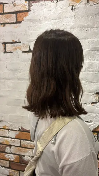ミディアム 森田 桃華のヘアスタイル