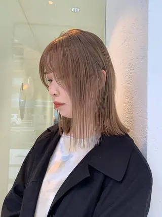 ミディアム サトウ ナナのヘアスタイル