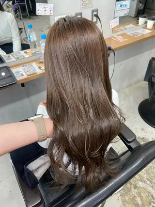 ロング カラー 安住 日花のヘアスタイル