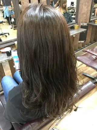 セミロング カラー 髪質改善🩵艶髪 ストレート🩵山口のヘアスタイル