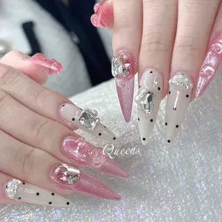 ネイル Queens 榊 まおのネイルデザイン