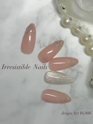 セミロング イレジスティブル ネイルズのネイルデザイン