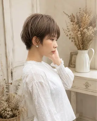 ショート カラー grand juteのヘアスタイル