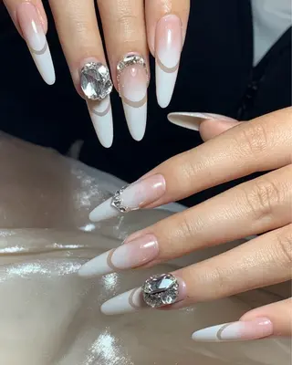 ネイル VV  Nail salonのネイルデザイン