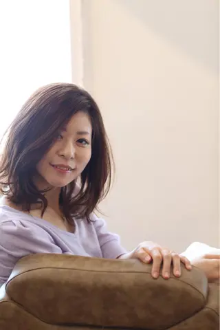 ミディアム 工藤 久美のヘアスタイル