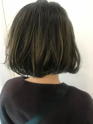 カラー 💓パーマ，💗 レイヤーカットのヘアスタイル